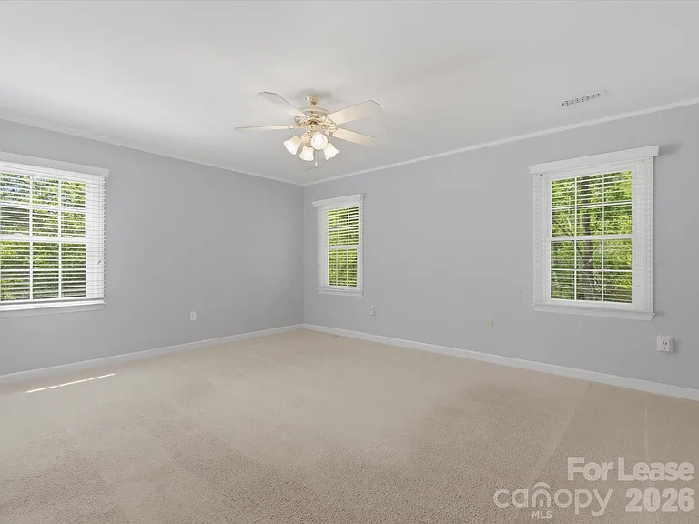 9437 Fairmead Dr — Photo 12