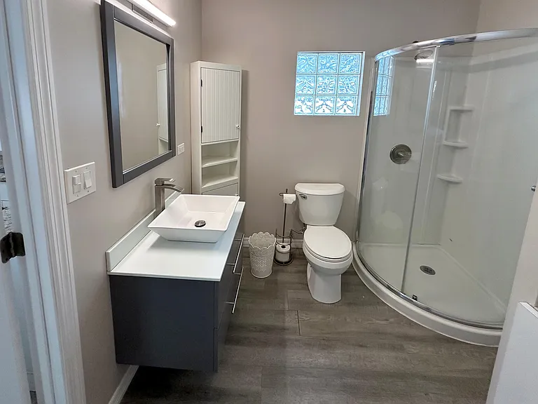 222 Finley Ave — Photo 4