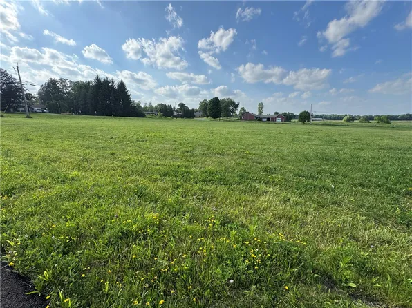 LOT 1 Tradewind Rd, New Castle, PA 16102
