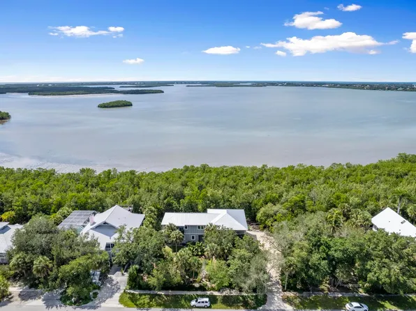 2001 Sheffield Ave, Marco Island, FL 34145