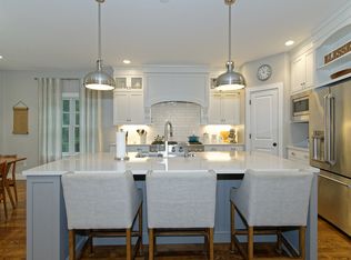 18 Magnolia Dr, Averill Park, NY 12018