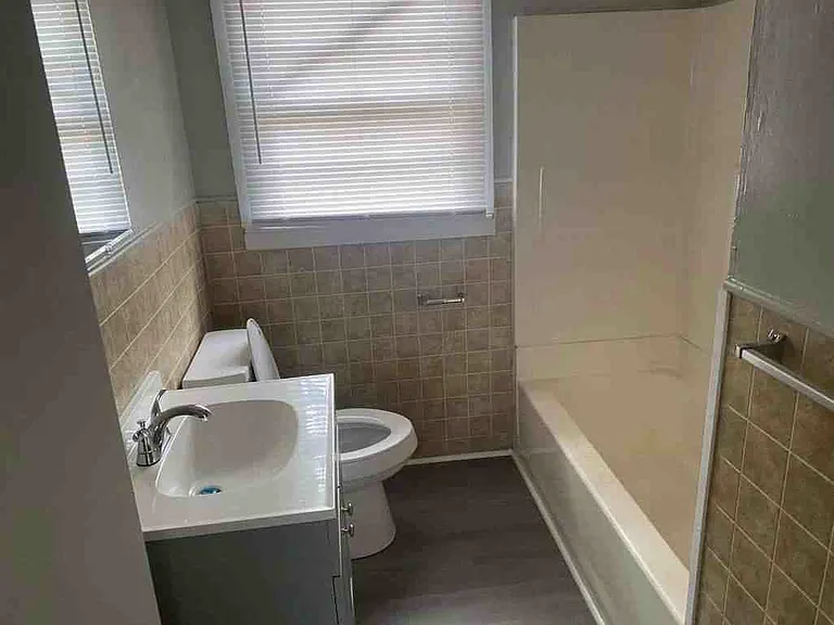 803 Lausanne Dr — Photo 14