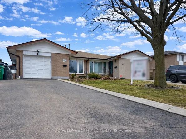 42 Wilton Dr, Brampton, ON L6W 3A1