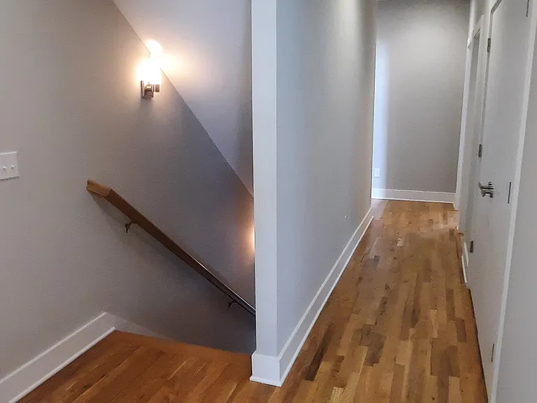 490 W Trinity Ln — Photo 34