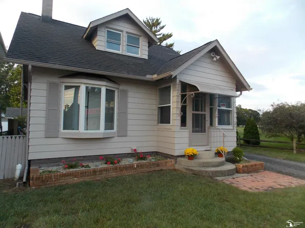 215 Cole Rd, Monroe, MI 48162