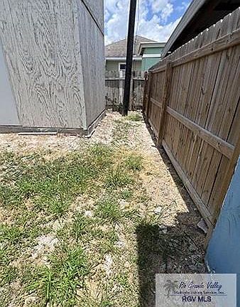 2nd image of 318 N Villarreal St