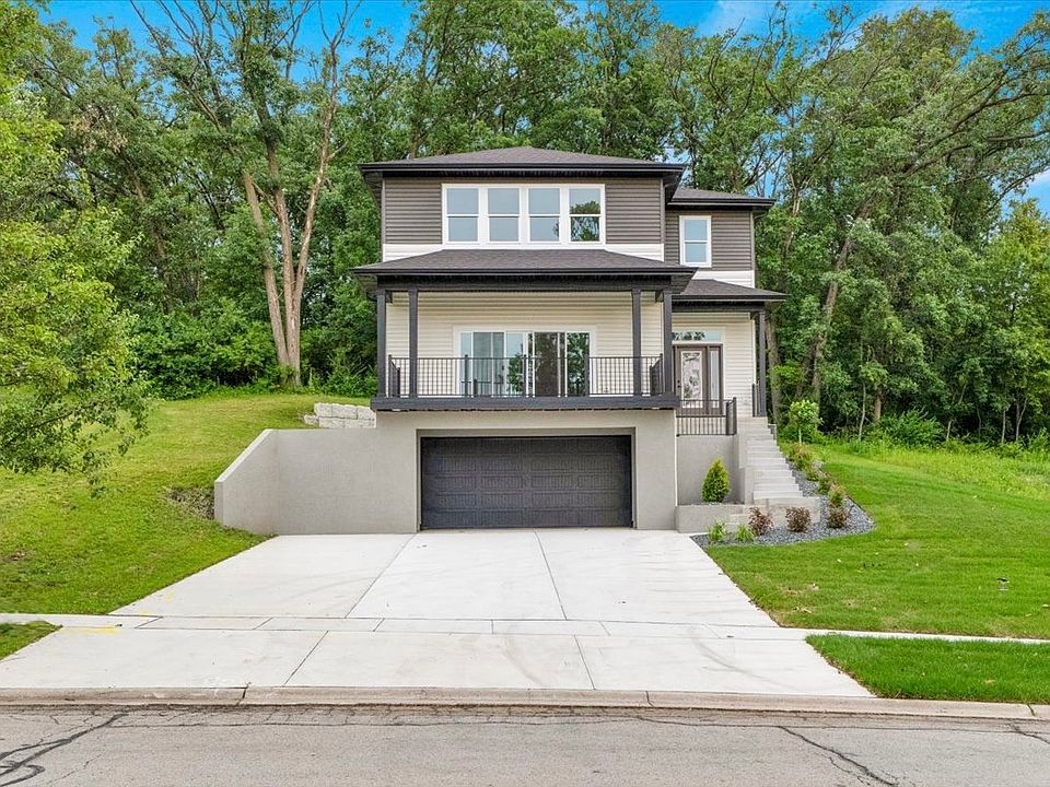 1st image of 105 Northfield Dr