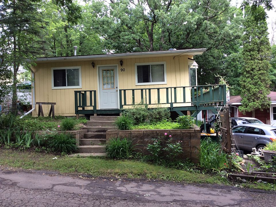 2nd image of 90 Crocus St