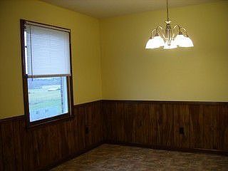 2nd image of 1499 Bristletown Rd