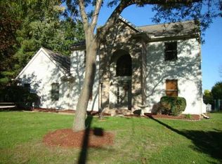 6212 Swiss Garden Rd, Toledo, OH 43612