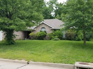 1025 Grace Ln, Boonville, MO 65233
