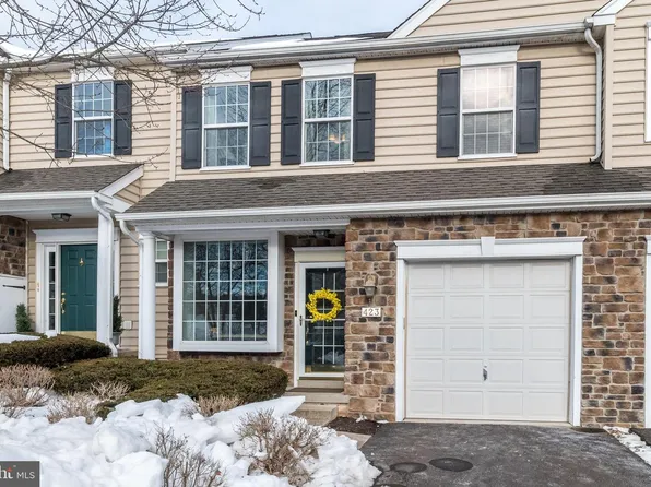 423 Elm Cir, Chalfont, PA 18914