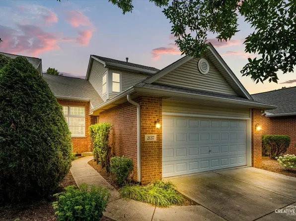 2137 Prairie Ln, Woodridge, IL 60517