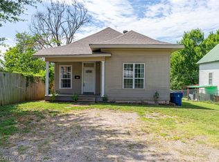 1114 S 10th St, Fort Smith, AR 72901