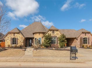 2401 Old Creek Rd, Edmond, OK 73034