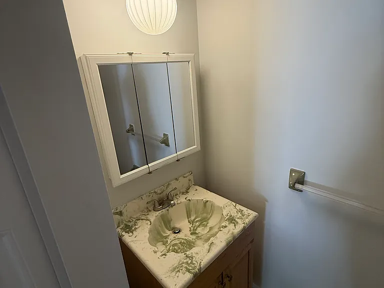 8 Shadowbrook Ln #16 — Photo 3