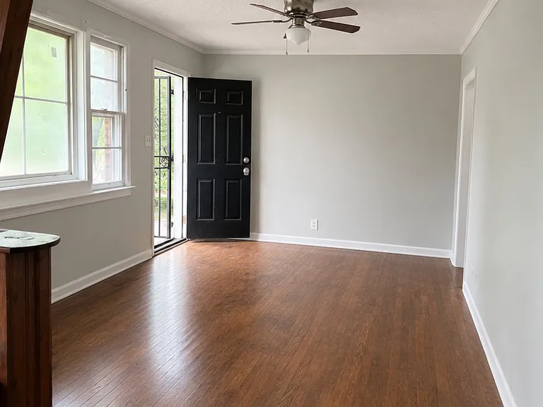 1226 Baker Rd — Photo 4