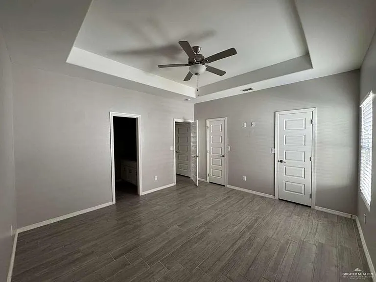 5007 N Winona Dr #3 — Photo 5
