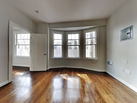 4th image of 347 Eddy St APT 503
