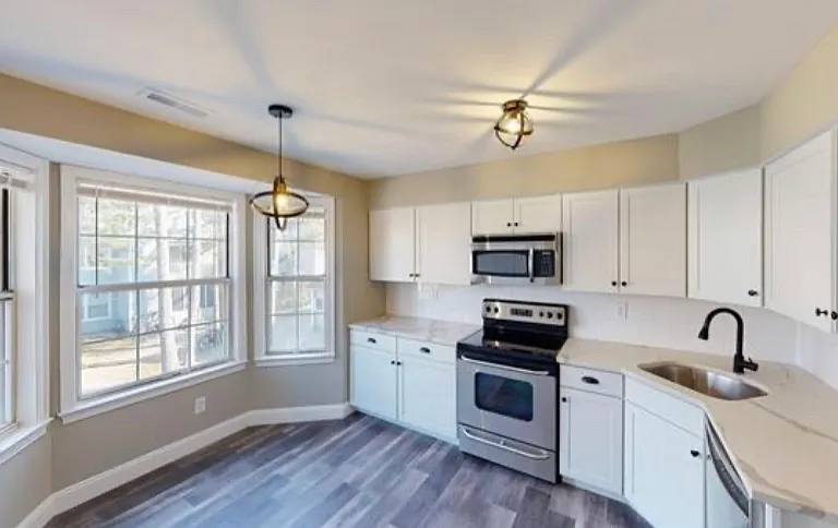 750 E Fishers Creek Rd — Photo 3