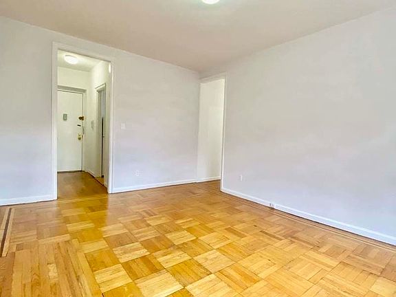 3rd image of 61 Carmine St APT 4A