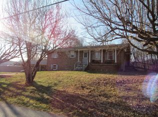 605 Princeton Rd, Johnson City, TN 37601