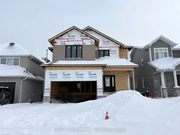 1116 Woodhaven Dr, Kingston, ON K7P 0R7