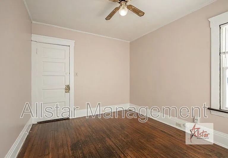 3786 W 37th St #3 — Photo 4