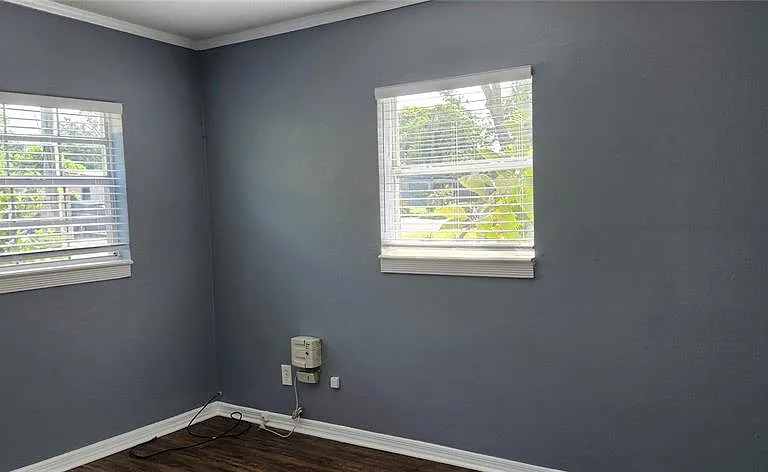 1103 Southside Dr — Photo 9