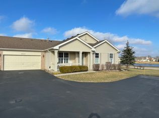 16447 Crescent Lake Dr, Crest Hill, IL 60403