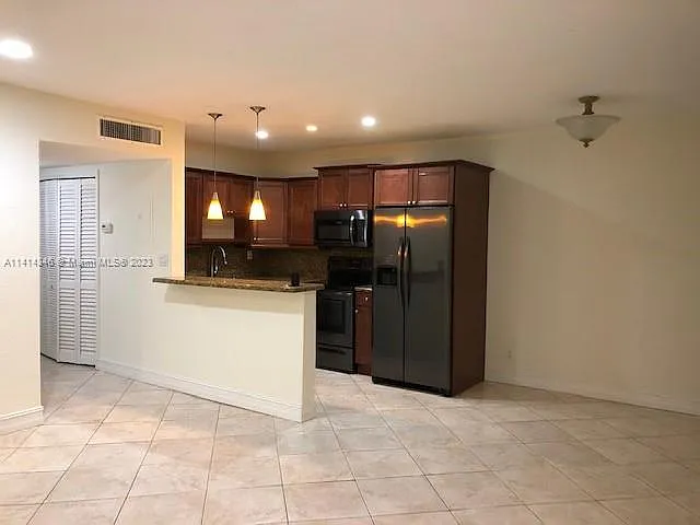 4050 NE 12th Ter #251