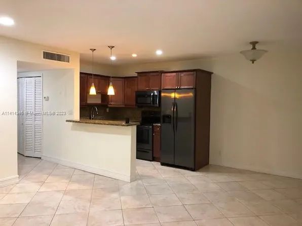 4050 NE 12th Ter #251, Oakland Park, FL 33334