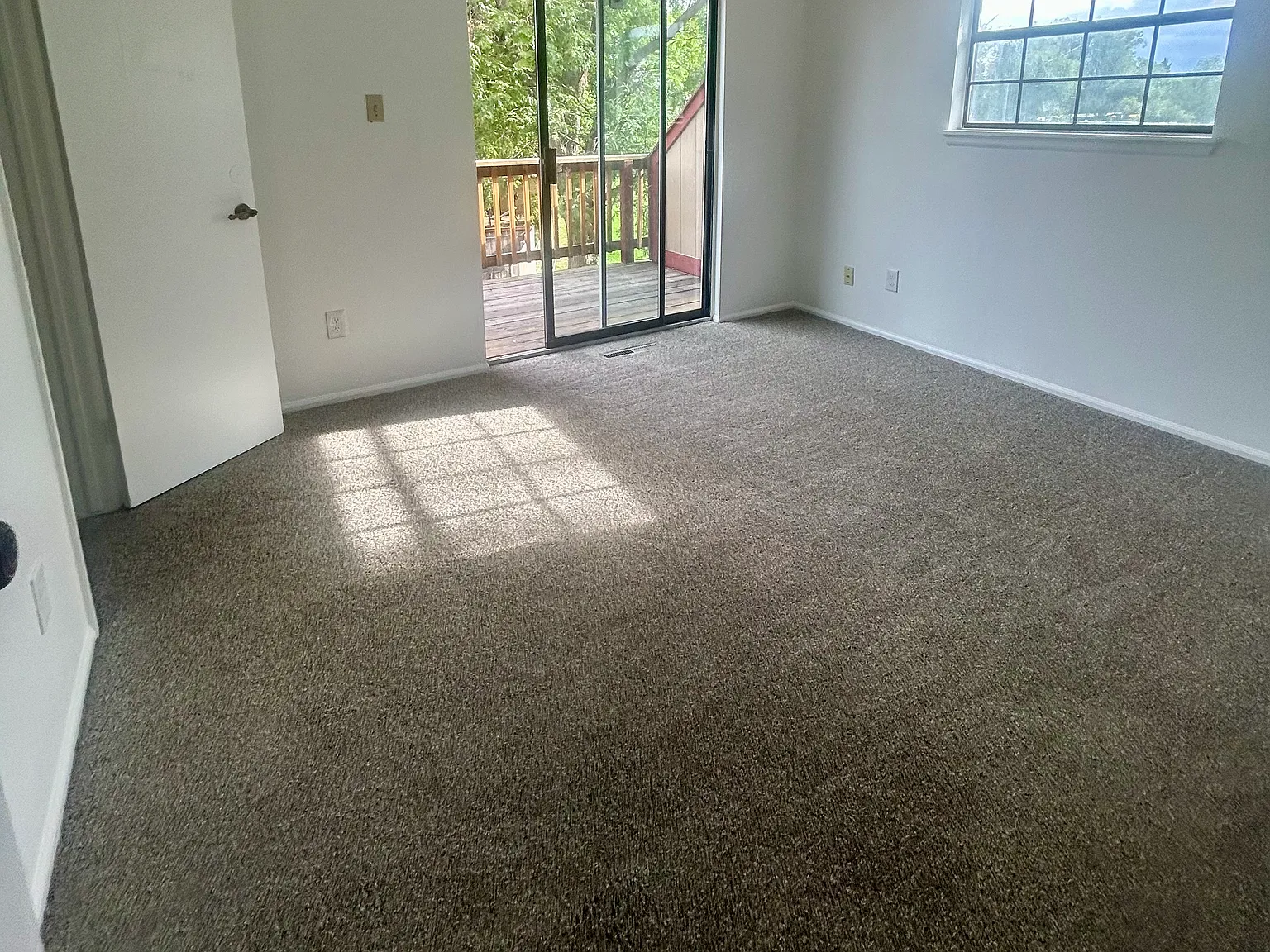 2029 Meadow Dr — Photo 3