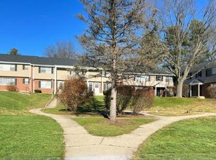 6 Goslee Dr APT 8, Manchester, CT 06040