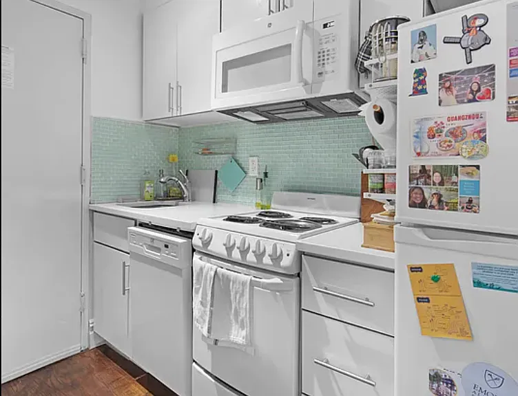 102 Greenwich Ave #7 — Photo 5