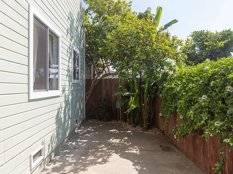 226 Dickerson Ave — Photo 33