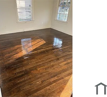 1835 Rivercrest St — Photo 3