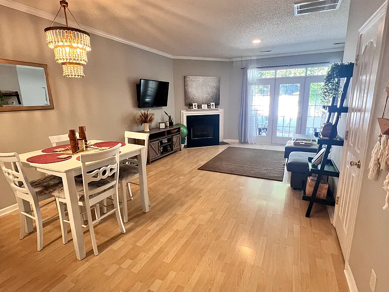 1333 Anthem Ct — Photo 3