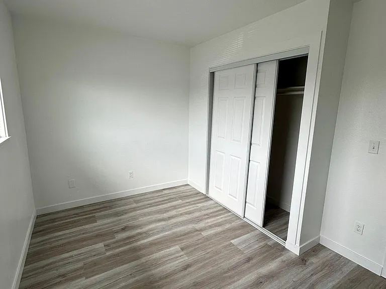 Stark Street Townhomes — Photo 37
