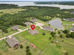 2610 Sunset Bay Ln, Nevada, TX 75173