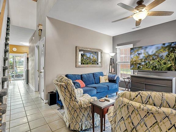 4th image of 5022 Fairfax Pl