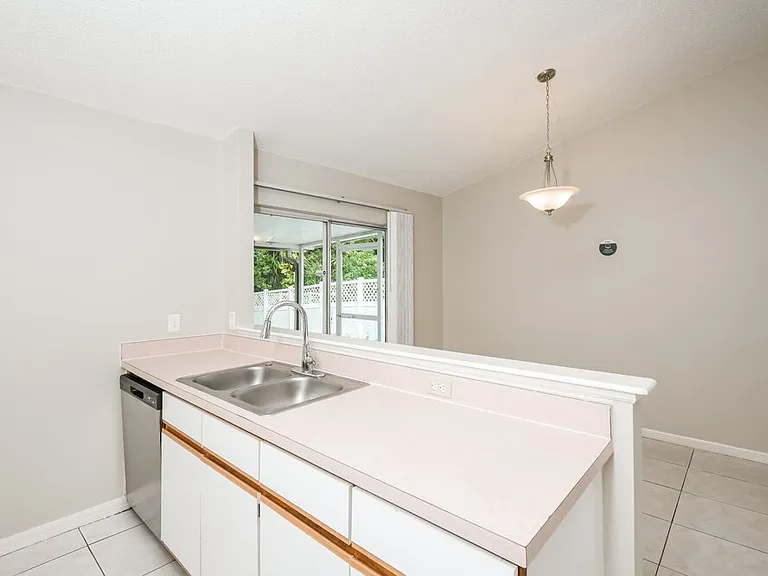 7612 Fort Sumter Dr — Photo 8