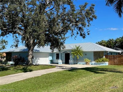 5749 Inverness Cir, North Fort Myers, FL, 33903