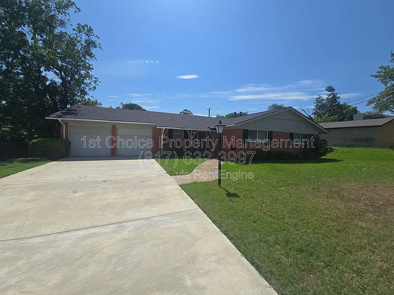 5621 Wedgworth Rd — Photo 1