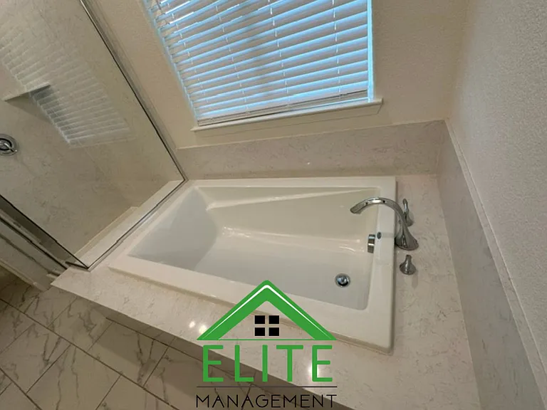 4007 Stanwick Ave — Photo 32