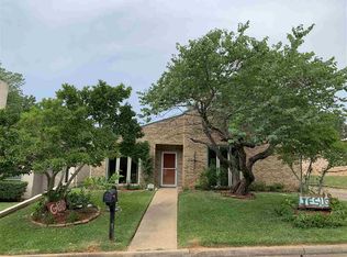 845 Montreal Dr, Longview, TX 75601