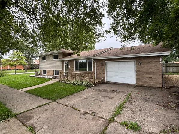 7447 California Ave, Hammond, IN 46323
