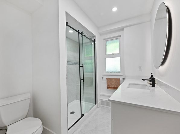 4 bedroom rental in West Vancouver — photo 28