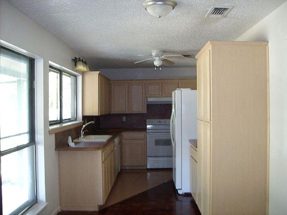 4th image of 114 Myra Lou Ave