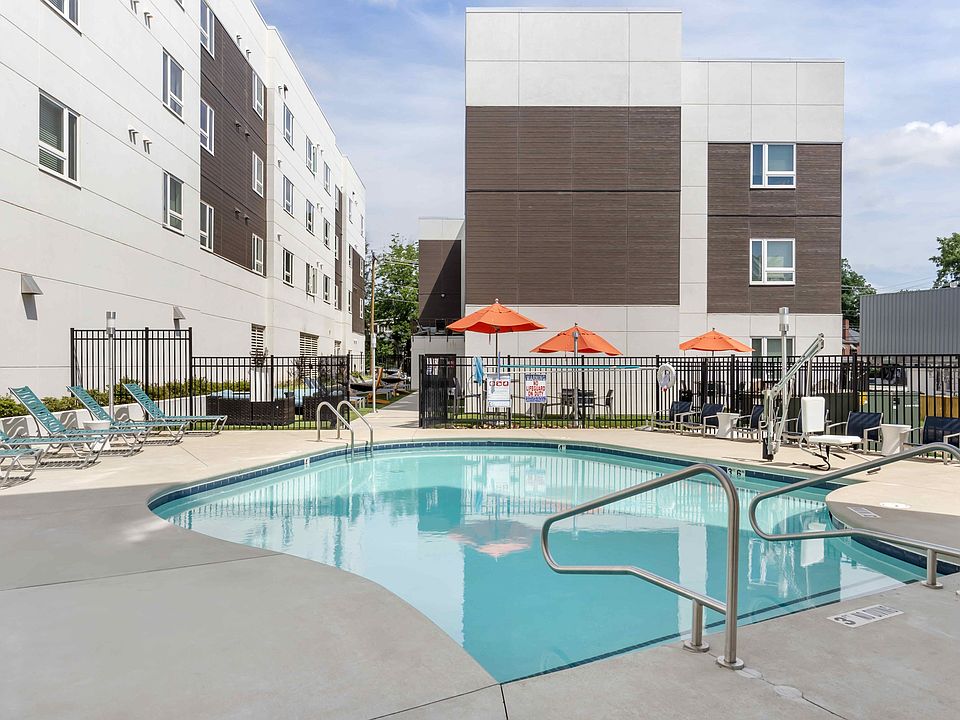 Resort-Style Pool